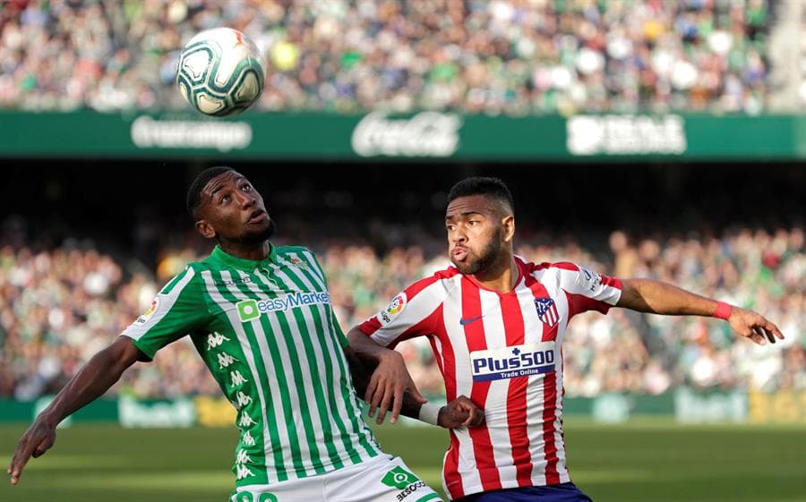 Atletico de Madrid venció 2-1 al Real Betis en el Benito Villamarín. Héctor Herrera jugó los 90 minutos, mientras que Andrés Guardado, para el Betis, jugó 70 minutos y fue sustituido por Diego Lainez.