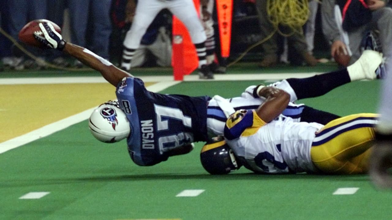 <b>6) XXXIV (1999) Rams 23-16 Titans 16:</b> El "Greatest Show On Turf" stuvo su menor puntaje del año aunque el MVP fue para Kurt Warner. Para la memoria la estirada dramática de Kevin Dyson cerca de anotar.