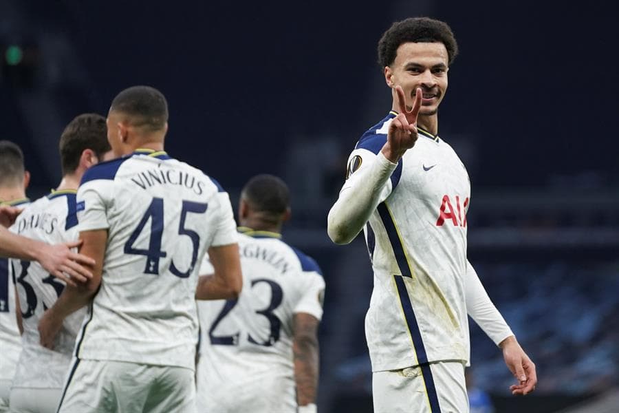 Tottenham golea en casa 4-1 al Wolfsberg, dejando un global de 8-1 y califica a Octavos de Final de la UEFA Europa League. Los goles de este encuentro corrieron a cargo de Dele Alli, un doblete de Vinicius y, para cerrar, Gareth Bale también participó con un gol en este encuentro.