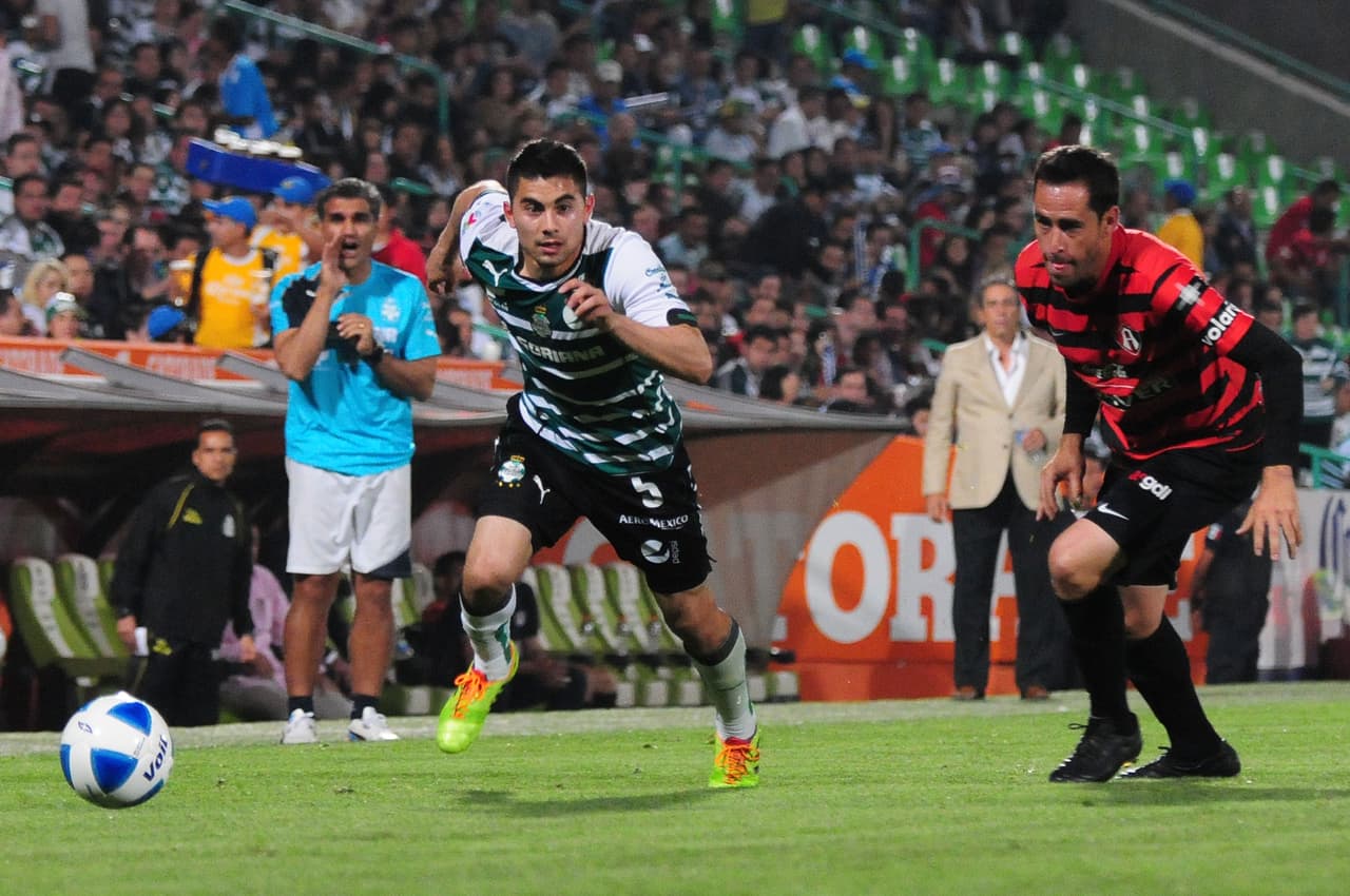 César Ibáñez podría ser el encargo de cubrir la ausencia del 'Minion' como lateral.