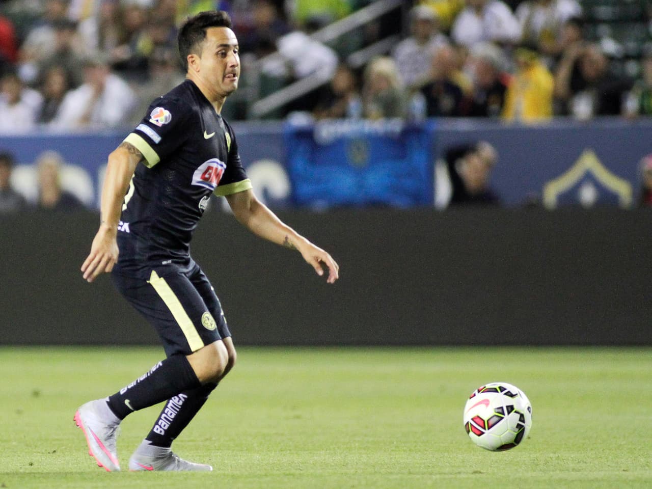 Osmar Mares querrá mantenerse como titular indiscutible por esa zona en un duelo que pinta muy interesante.