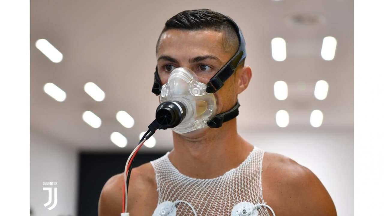 Aunque ya había pasado los exámenes de ingreso, CR7 y sus compañeros fueron revisados este lunes para conocer el estado en el que llegaron.