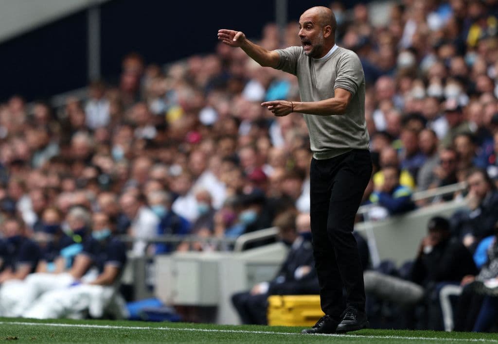 Con gol de Son Heung-Min, Tottenham suma sus tres primeros puntos de la temporada ante el Manchester City de Pep Guardiola en la Premier League. El estadio de los Spurs lució lleno en su totalidad, tal como en los tiempos previos a la pandemia del COVID-19.