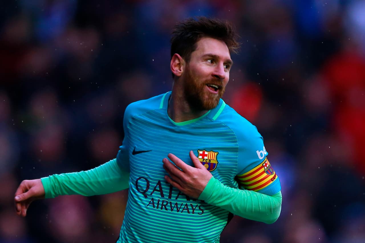 Messi ha ganado en 10 años con el equipo tres Mundiales de Clubes, cuatro Champions League, tres Supercopas de Europa, ocho Ligas de España, siete Supercopas de España y cuatro Copas del Rey.