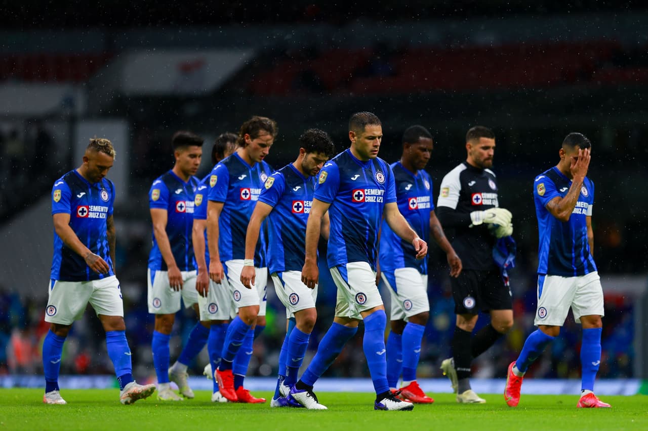 Mazatlán impuso su futbol para llevarse los tres puntos de casa de Cruz Azul que inició mal su reinado.