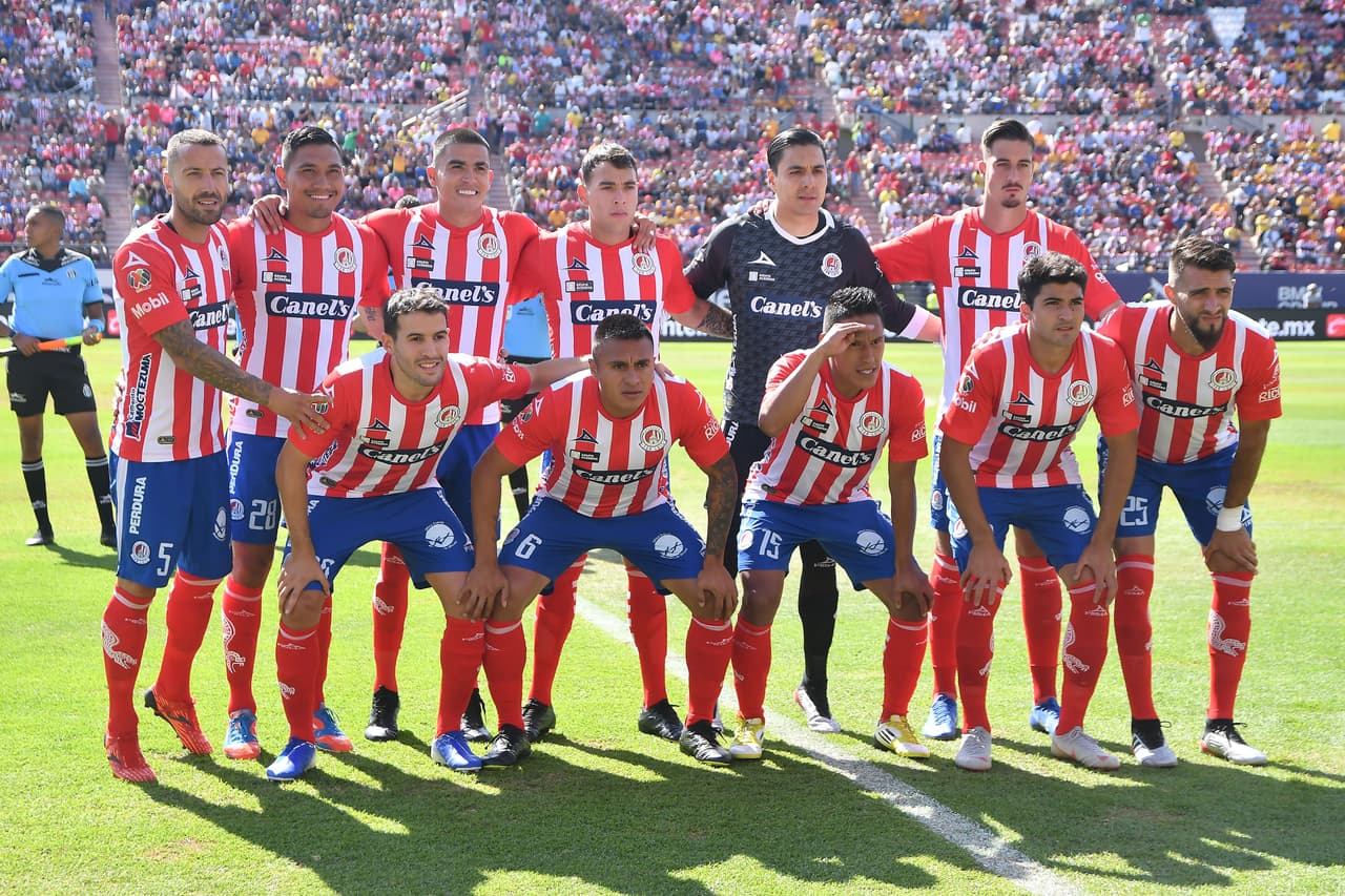El conjunto local presentó este once inicial para encarar el juego ante los Felinos.