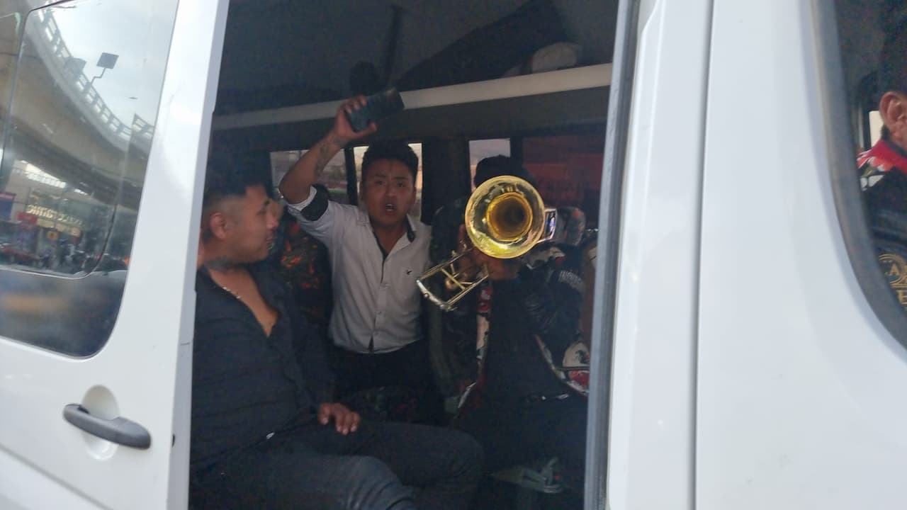 Fans de Atlas y Pachuca llegaron desde varias horas antes al Estadio Hidalgo para poner el ambiente y el color de cara a la Gran Final del Grita México C22 que entregará un Bicampeón o un nuevo monarca de Liga MX.