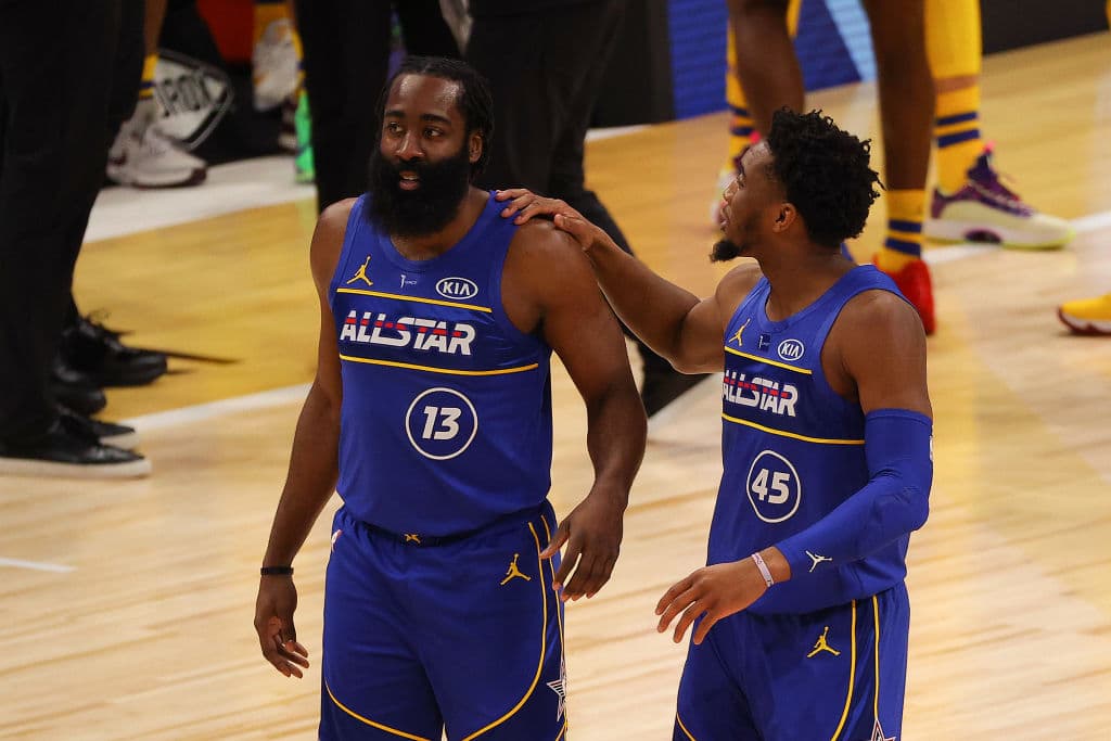 Giannis Antetokounmpo y Damien Lillard llevan al Team LeBron de la mano para vencer 170-150 a los del Team Durant.