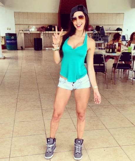 La bella modelo regiomontana es gran seguidora del campeón del fútbol mexicano quien celebró con algarabía el triunfo de su equipo favorito sobre Pumas.