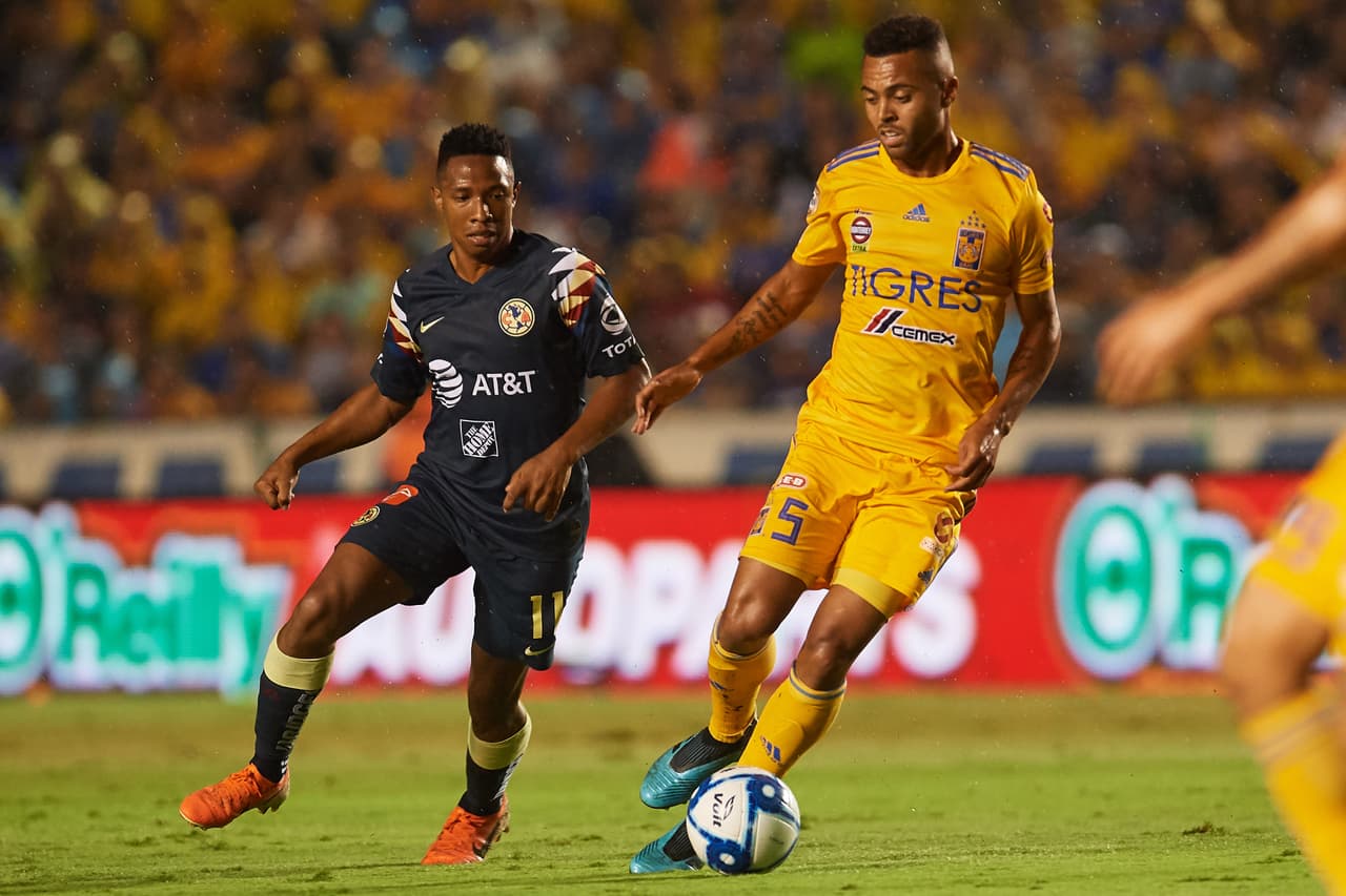 Los jugadores azulcremas tocaban mejor en zona de ataque pero el pase final no trascendía.