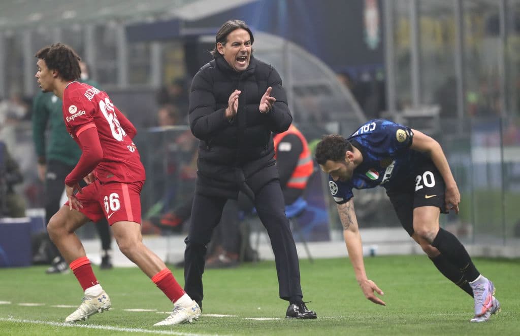 Liverpool se impone 2-0 ante el Inter de Milan durante el partido de ida en Octavos de Final de la UEFA Champions League, con anotaciones de Roberto Firmino y Mohamed Salah. Los Reds llevarán la ventaja para el juego de regreso.