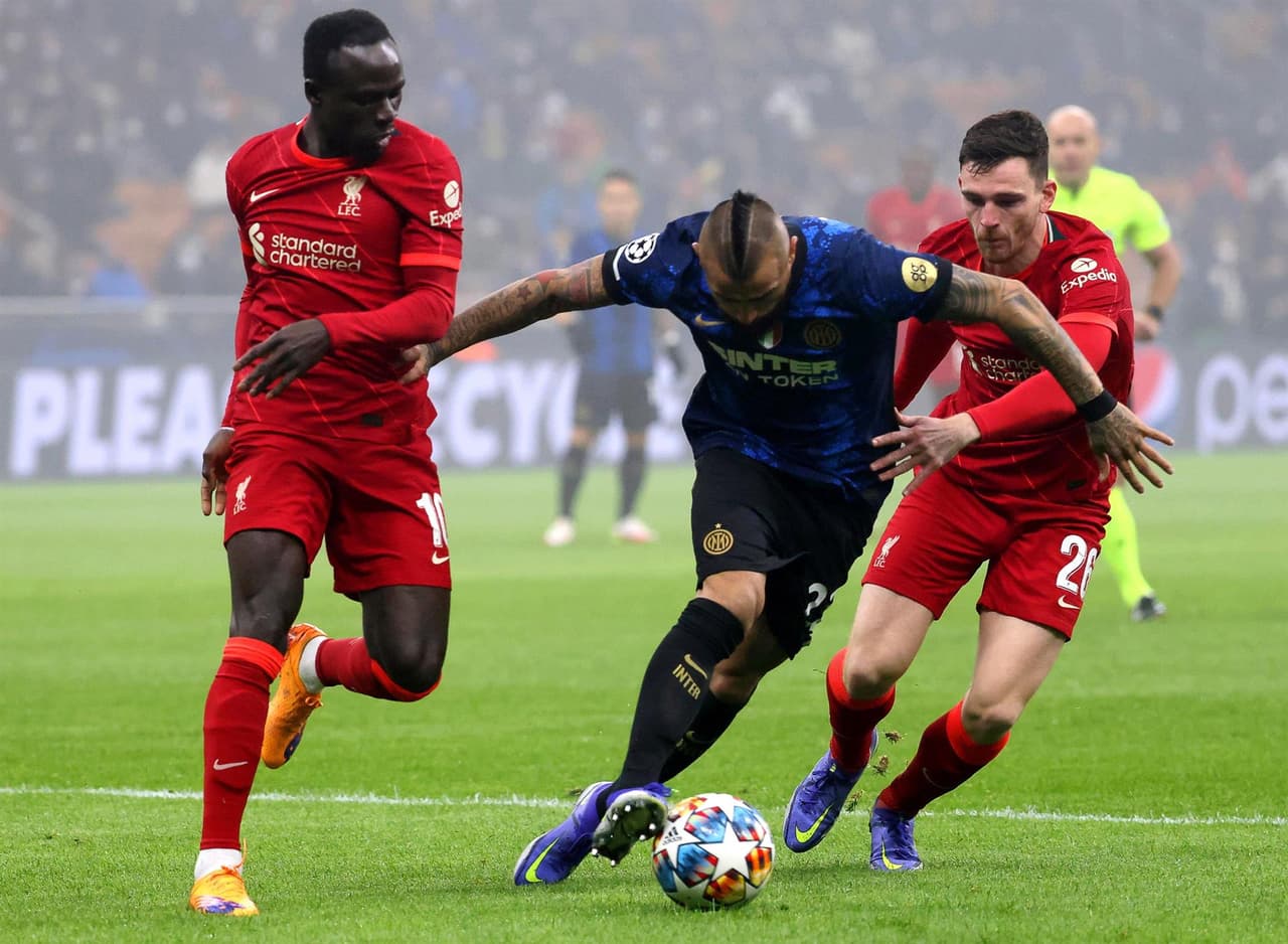 Liverpool se impone 2-0 ante el Inter de Milan durante el partido de ida en Octavos de Final de la UEFA Champions League, con anotaciones de Roberto Firmino y Mohamed Salah. Los Reds llevarán la ventaja para el juego de regreso.
