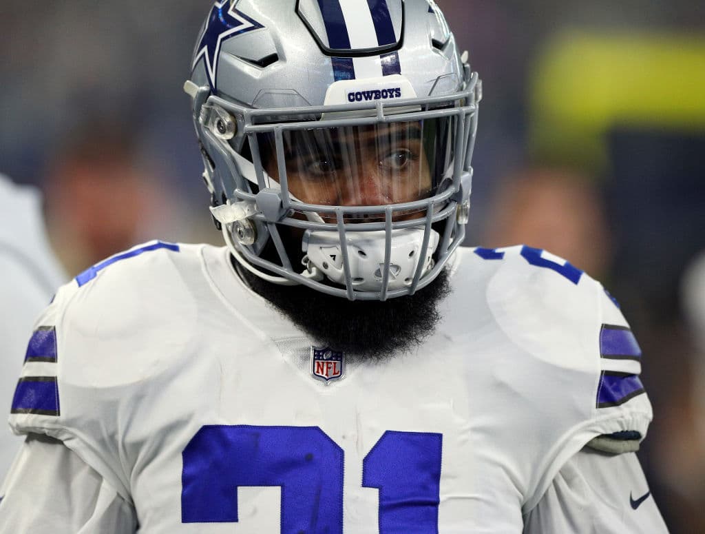 Ezekiel Elliot en la actualidad sigue jugando con los Dallas Cowboys, pero no se puede olvidar que en el 2016 su novia lo denunció por haberla golpeado.