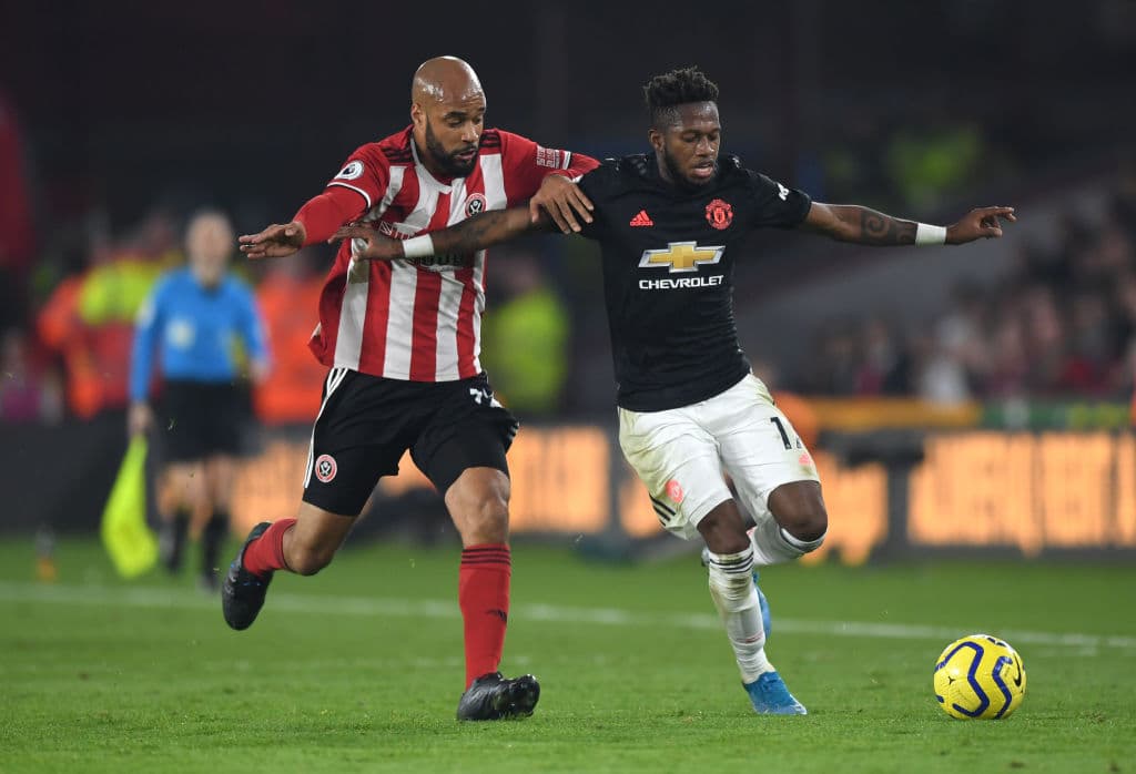 El Manchester United le remontó dos goles al Sheffield, pero los locales empataron 3-3 en el último minuto del partido.