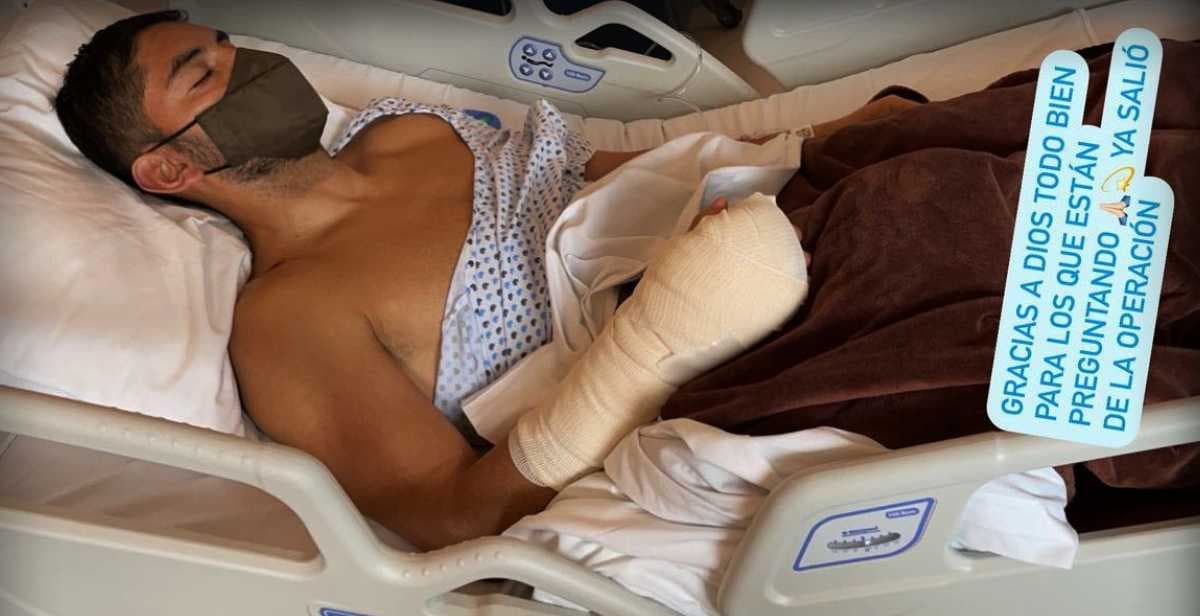 Jesús Corona ya salió de cirugía para atender su fractura