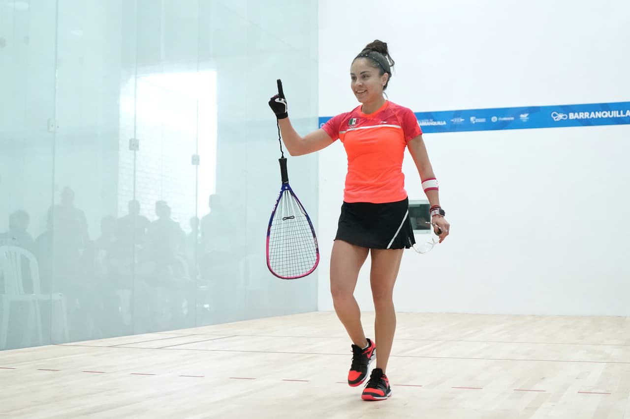 En sus seis participaciones en los campeonatos mundiales, Paola ha ganado un total de 10 medallas, siendo seis de oro, dos de plata y un par de bronces.