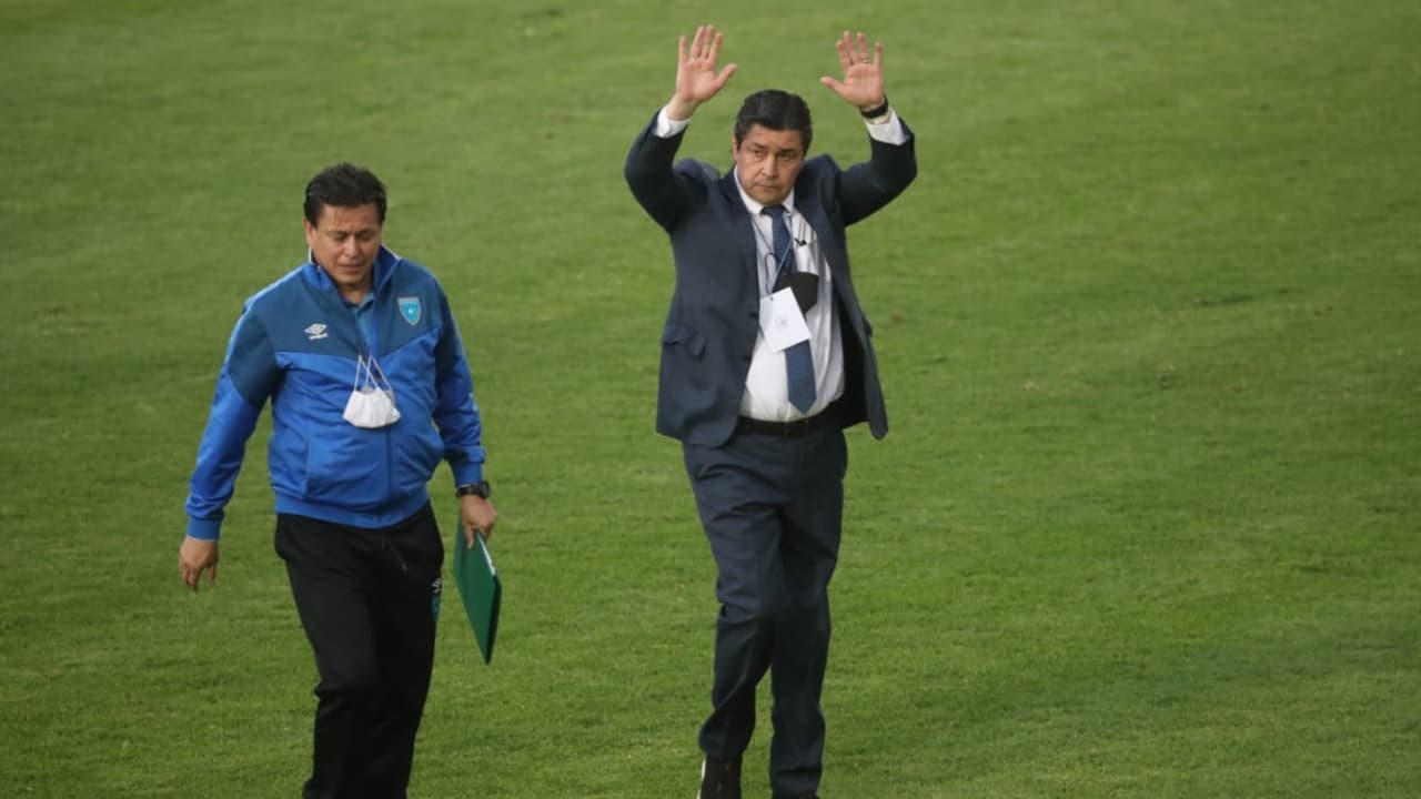 Luis Fernando Tena gana en su debut con Guatemala ante Cuba