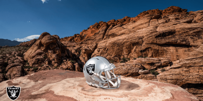 Pero no todo es grandes hoteles y casinos, también la belleza natural se hace presente con el Red Rock Canyon.