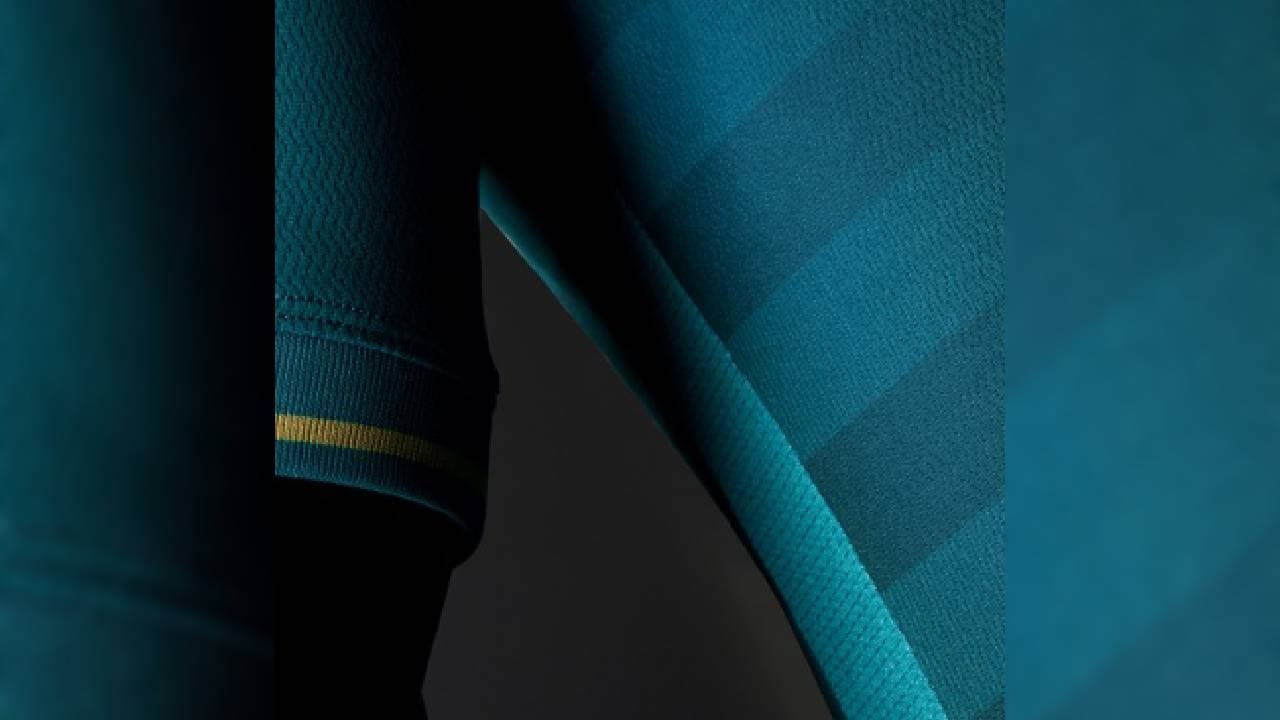 Atlético San Luis y Club León presentaron de manera oficial las nuevas ‘armaduras’ con las que enfrentarán sus compromisos en el máximo circuito del futbol mexicano.