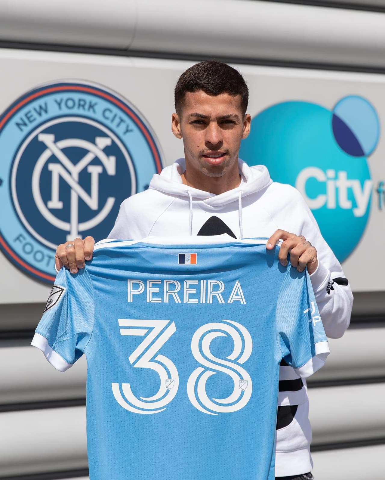 El atacante sudamericano de 20 años llega desde el Corinthians de la Série A brasileña.