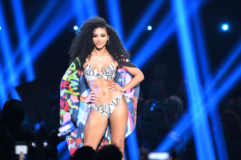 Las prioridades y la perspectiva de Kryst sobre la vida y el liderazgo también surgieron durante el concurso Miss USA 2019 y su reinado.
