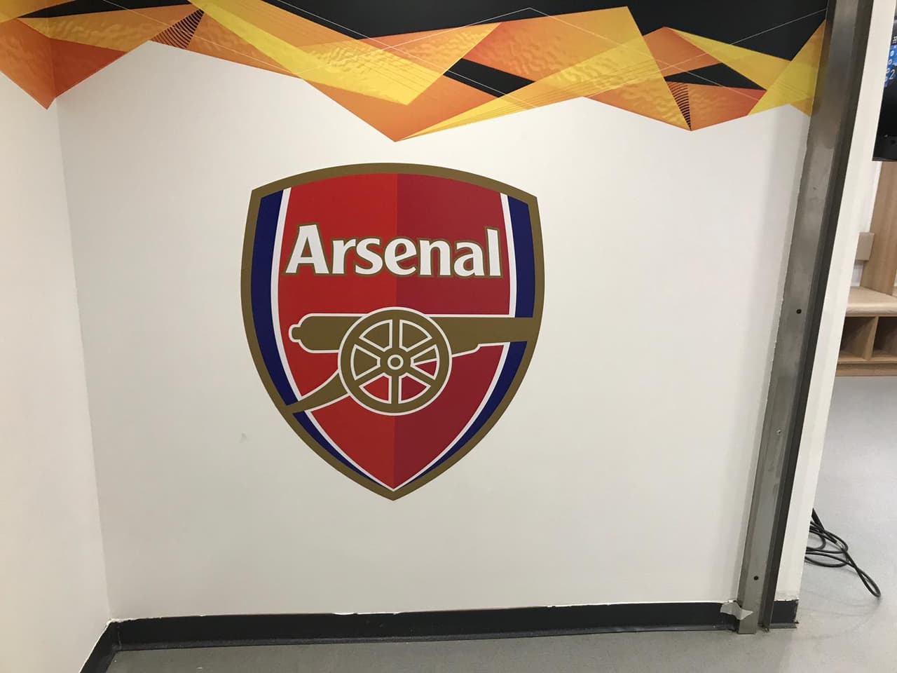 Los jugadores de Arsenal tendrán en su vestidor un lugar para retomar fuerzas, pues muchos de sus hinchas no los acompañarán.