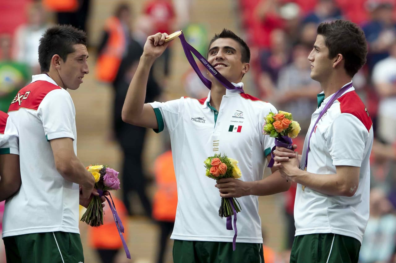 Chávez hizo parte de una nómina con grandes figuras en la actualidad del fútbol mexicano que le dieron el oro olímpico al Tri en Londres, la gloria al deporte nacional.