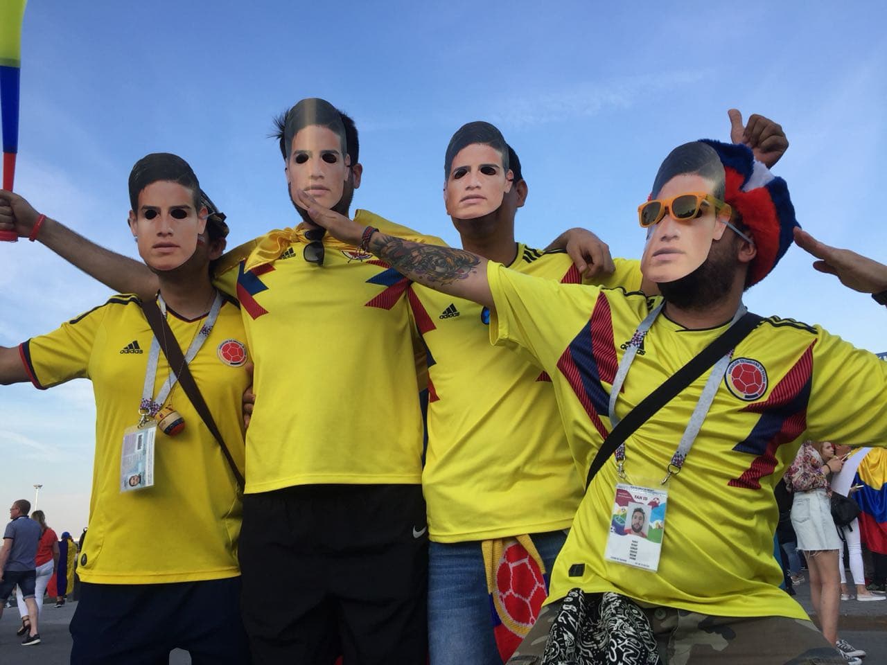 Los seguidores de Colombia y Polonia prendieron la fiesta con su colorido y alegría en medio de la segunda presentación de ambas selecciones por el grupo H del Mundial de Rusia 2018.