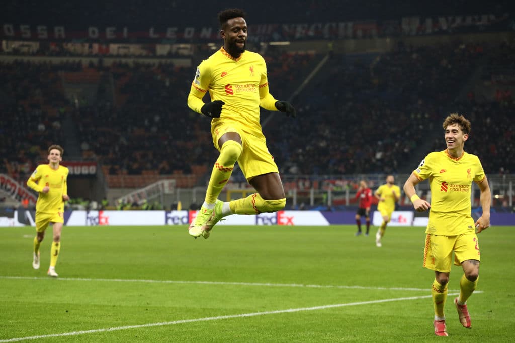 AC Milán cae ante Liverpool 2-1 y no consigue su calificación a la siguiente fase de la UEFA Champions League. Fikayo Tomori le daba la victoria al equipo rossonnero, pero Mohamed Salah y Divock Origi le dieron el triunfo a los 'Reds'.