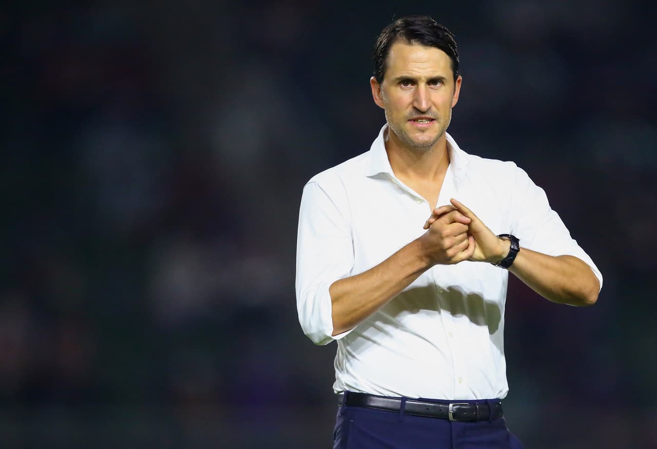 Los entrenadores, Michel Leaño y Beñat San José, se juegaba el partido más importante de la Fase Regular.