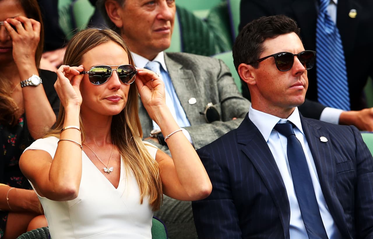 El golfista Rory McIlroy y su esposa Erica Stoll han sido otros de los espectadores de lujo de Wimbledon 2018.