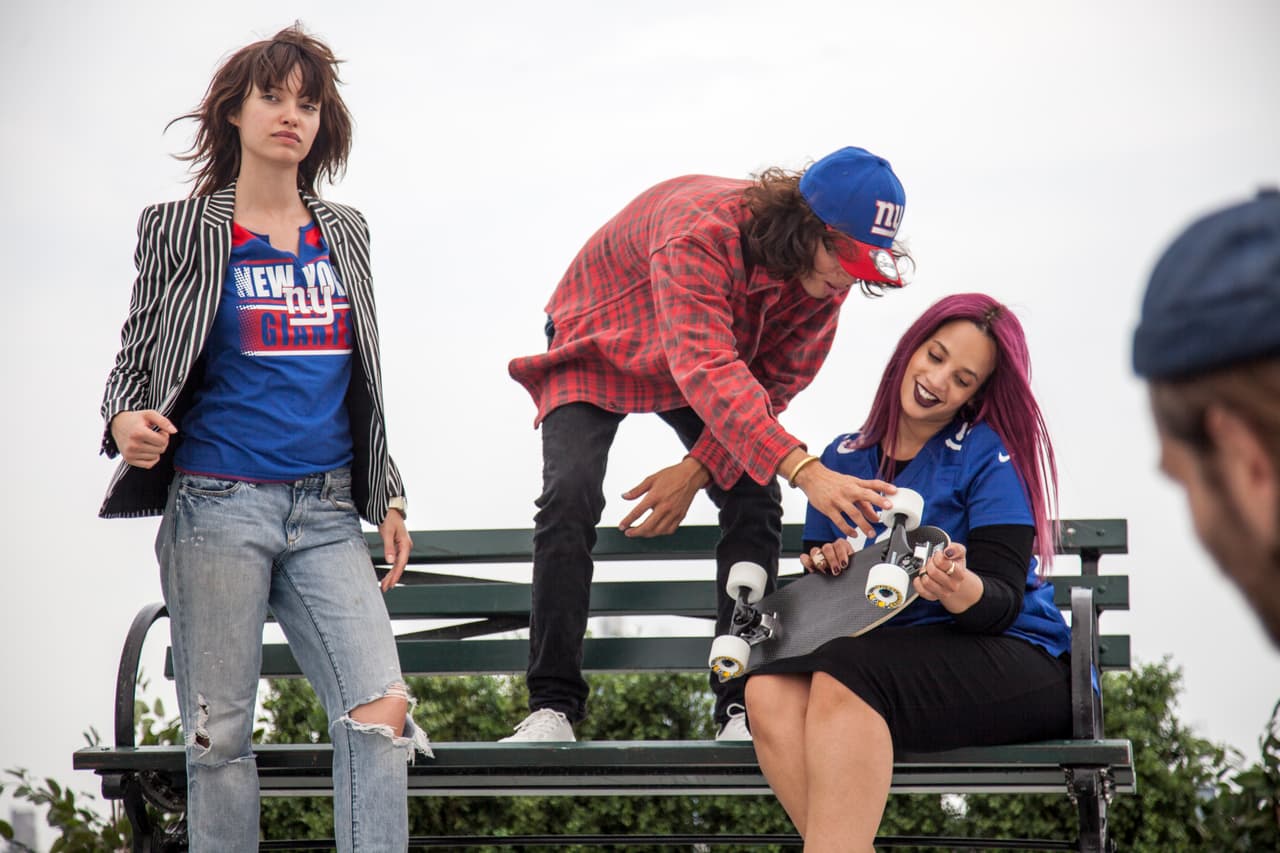 Como fanática de los New York Giants, la bella Dascha Polanco es la líder de la campaña de ropa femenina para aficionadas de la NFL, aquí sus mejores imágenes.
