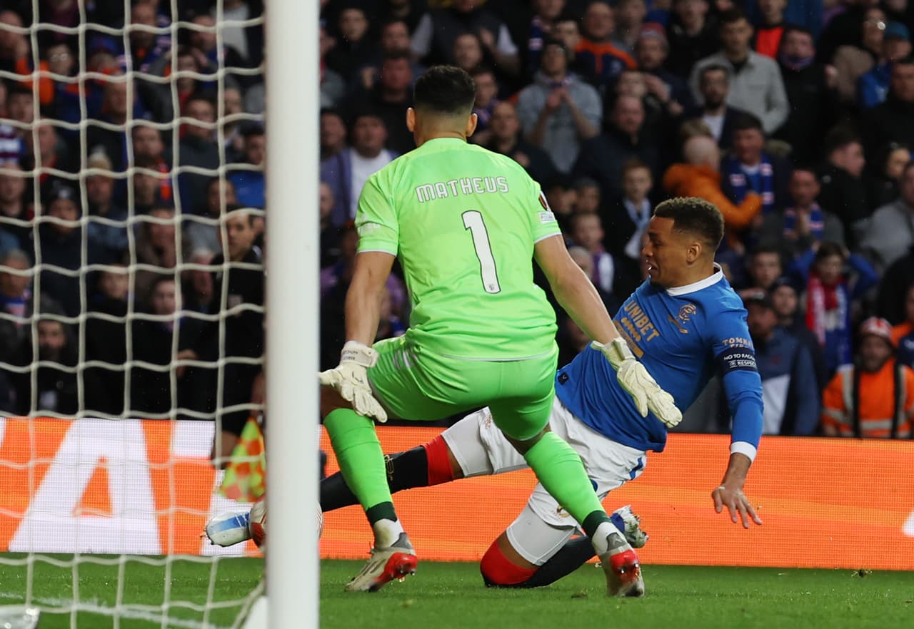 Rangers sufren pero en tiempo extra lograron derrotar al Braga que terminó jugando con nueve elementos.