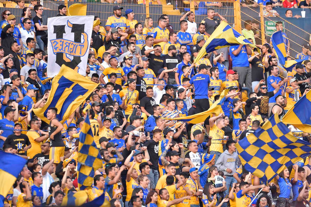 4. Liga MX (México): 25,582 asistentes.