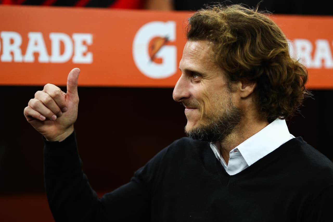 Forlán dice estar contento por fichaje de Suárez al Atlético