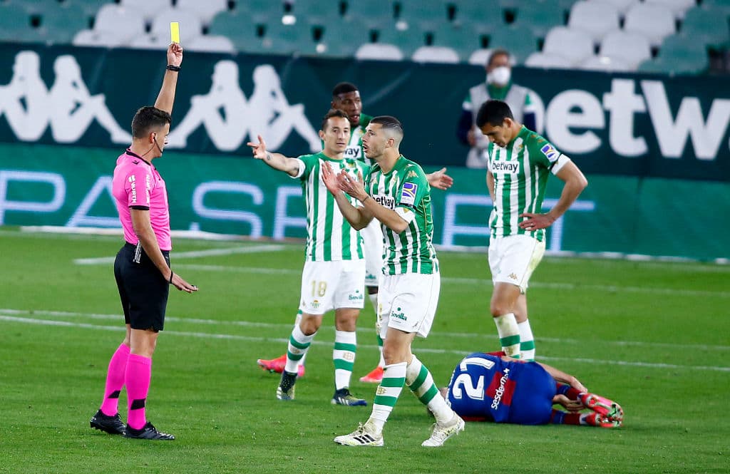 Fekir (70’) y Jiménez (75’) marcaron los tantos que definieron el cotejo. Lainez salió al 66’ y Guardado participó todo el encuentro. En sus siguientes compromisos, Betis visitará al Elche y Levante recibirá al Huesca.