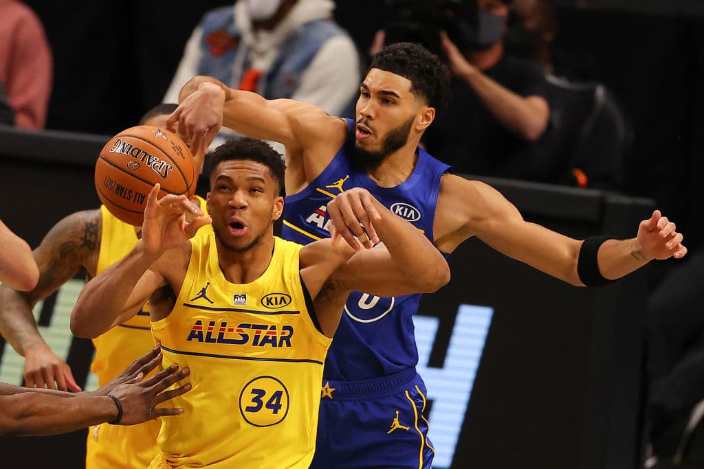 Giannis Antetokounmpo y Damien Lillard llevan al Team LeBron de la mano para vencer 170-150 a los del Team Durant.