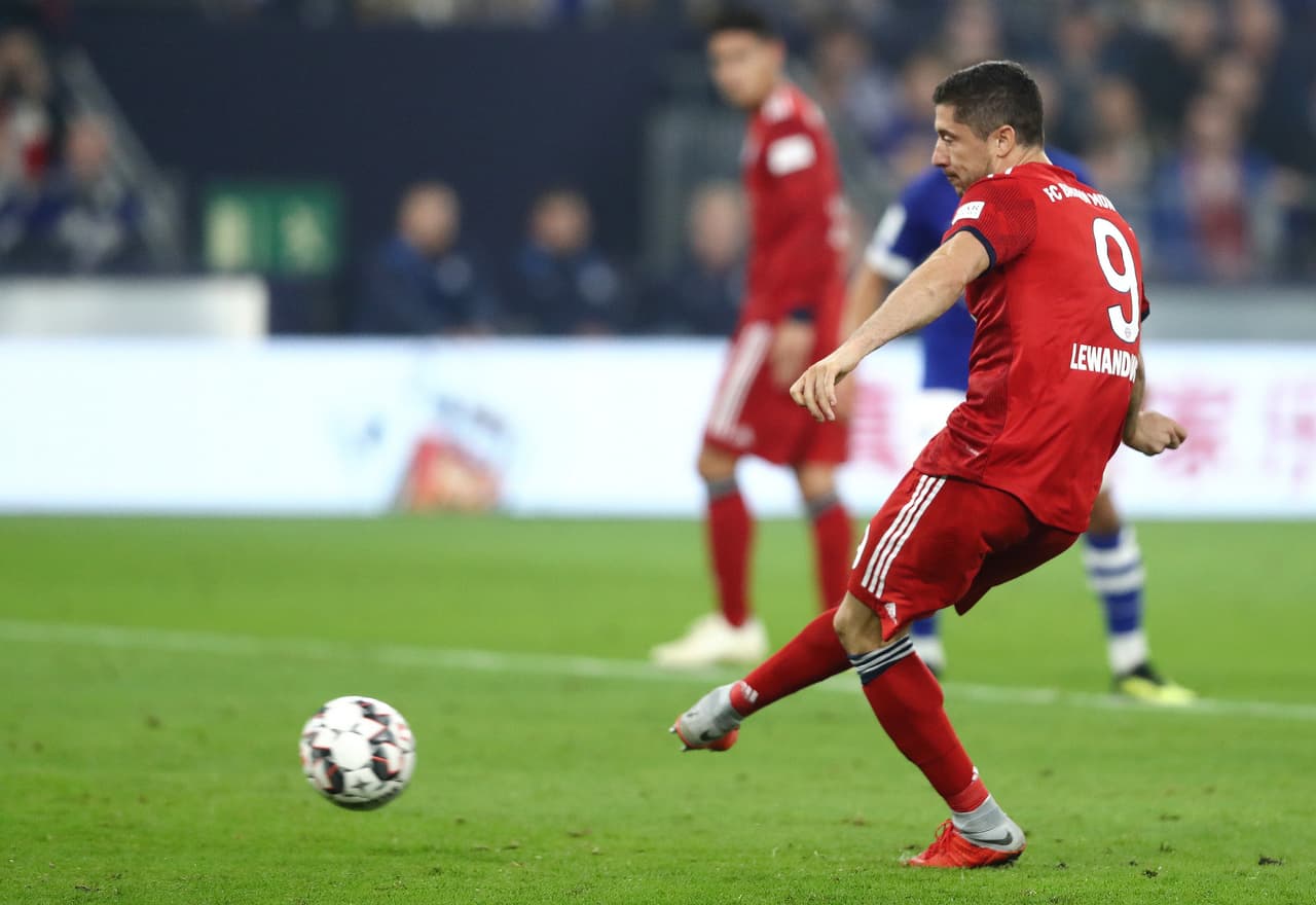 En el minuto 63, James –una vez más– incursionó en el área y cuando metió el recorte uno de los defensores locales lo derribó para generar el penal del segundo gol.