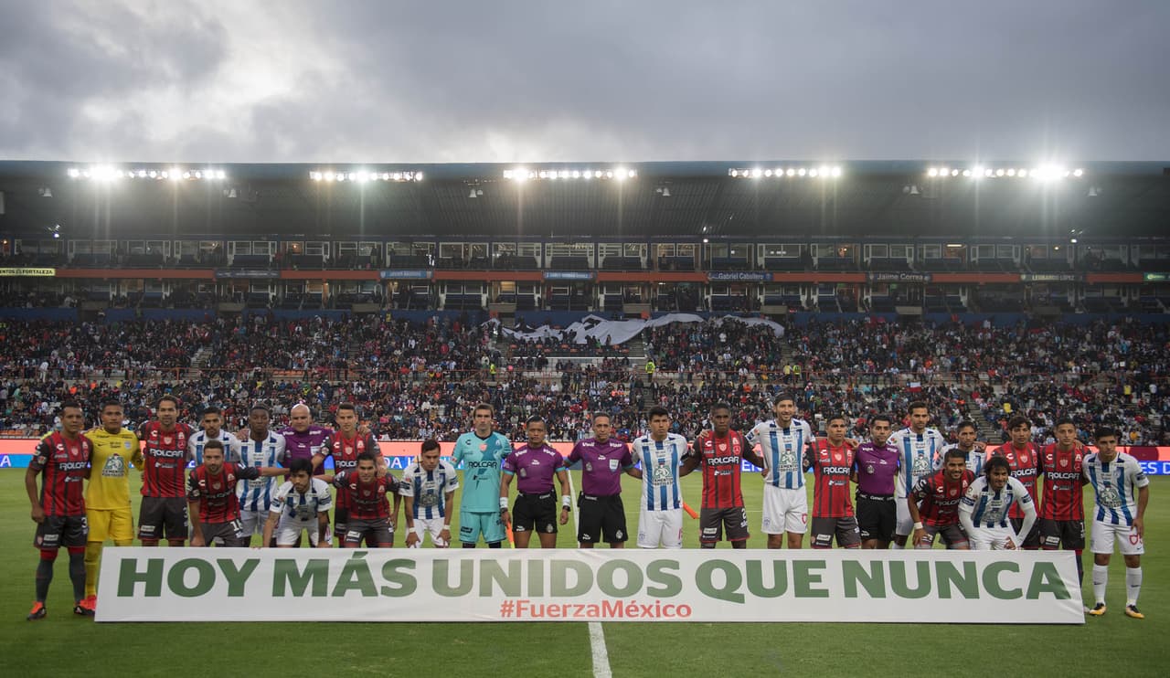 En todos los estadios se da el mismo mensaje: "Hoy más unidos que nunca".