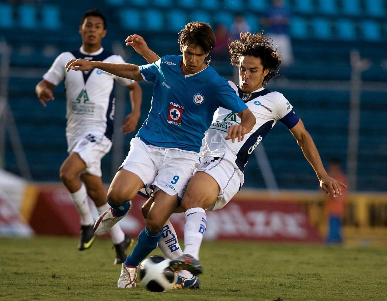 El goleador guaraní Pablo Zeballos fichó por el Cruz Azul en el año 2007.