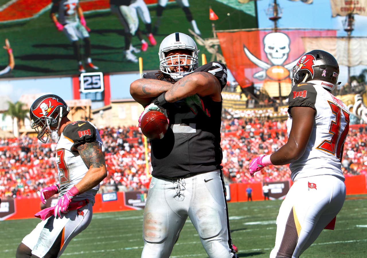 En un partido dramático, los Raiders vencieron 30-24 a los Buccaneers en tiempo extra