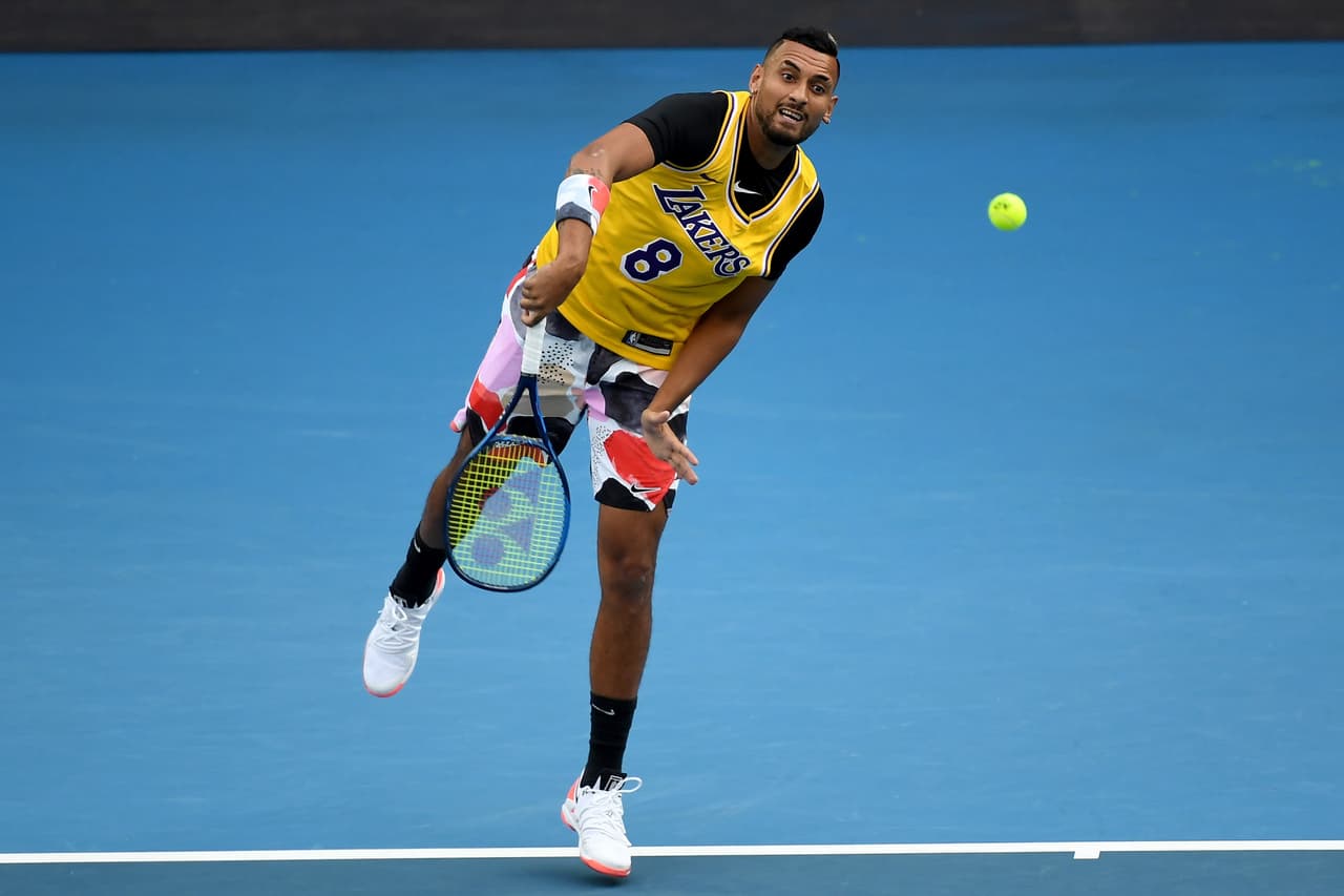 El tenista australiano Nick Kyrgios rindió homenaje a Bryant al vestir una camiseta de los Lakers con el número 8. La usó durante los minutos de preparación antes del partido que jugó contra el español Rafael Nadal en el Abierto de Australia, este lunes 27 de enero de 2020.