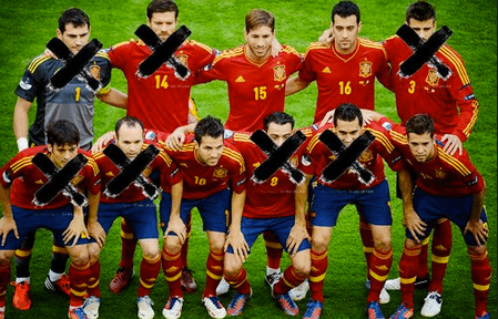 Así mismo, el retiro de Silva muestra cómo de a poco los campeones de España en 2010 se van apartando de 'La Roja'.