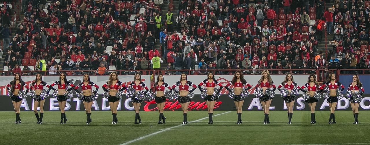 La belleza de las porristas en la fecha 3