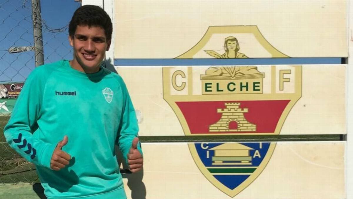 Héctor González sigue los pasos de Chicharito en Europa