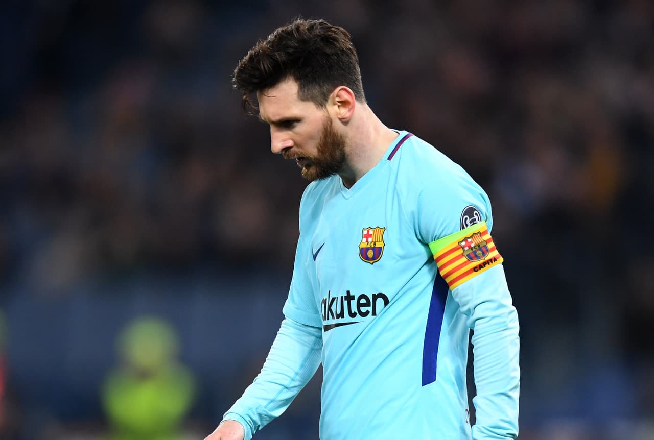 Para muchos analistas este ha sido uno de los peores –sino el peor– partido de Lionel Messi con el F.C. Barcelona, que también tuvo una jornada para el olvido. El crack argentino se robó la atención al no poder liderar a su equipo. Frustrado, con rabia, triste, así fue el rostro de 'La Pulga' en el Olímpico de Roma.