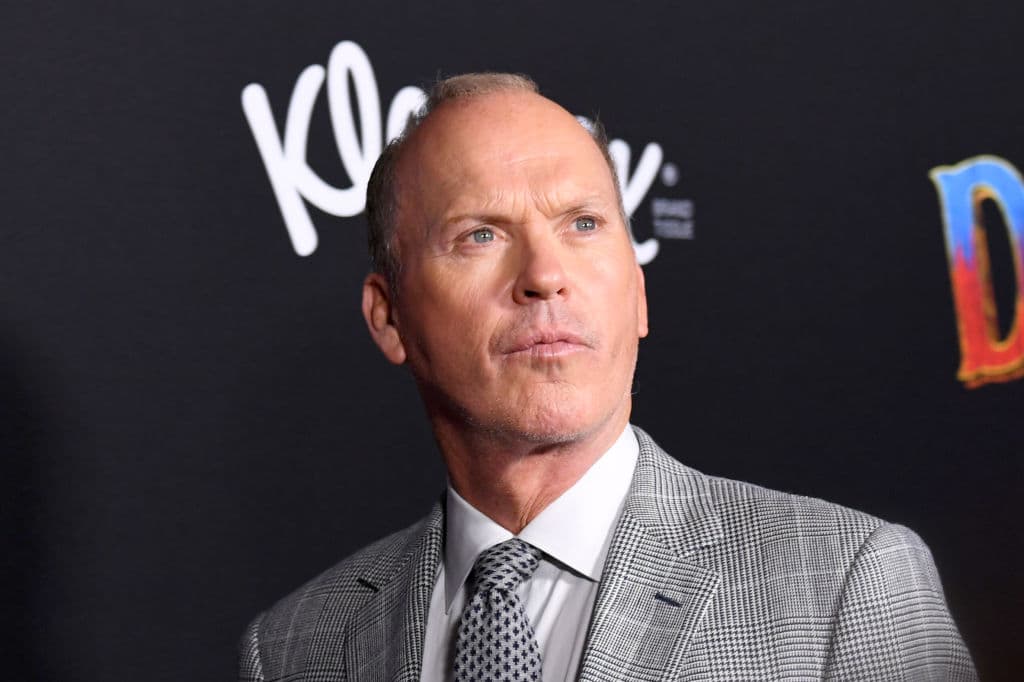 Michael Keaton se llama Michael John Douglas.