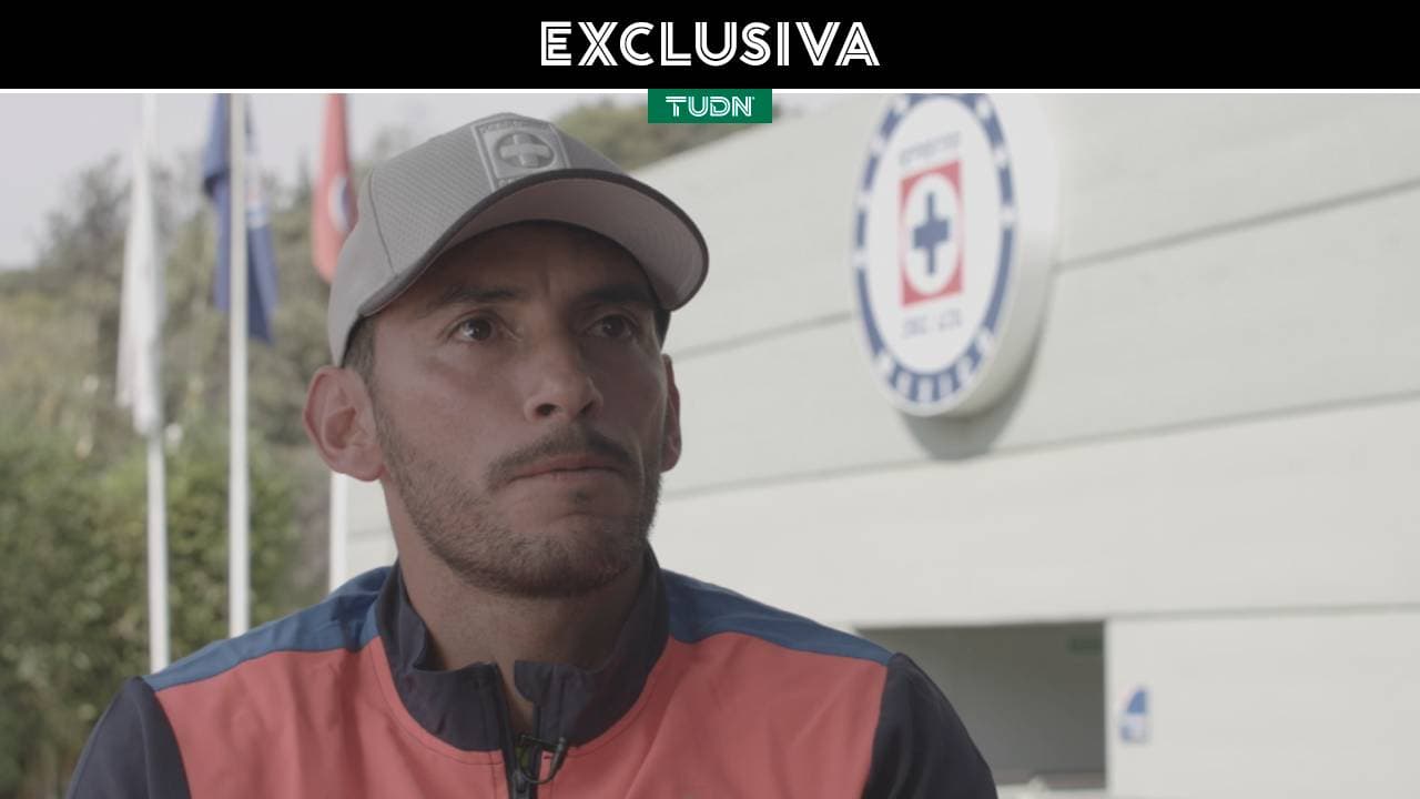 'Chuy' Corona se molesta por los gritos que afectan al futbol