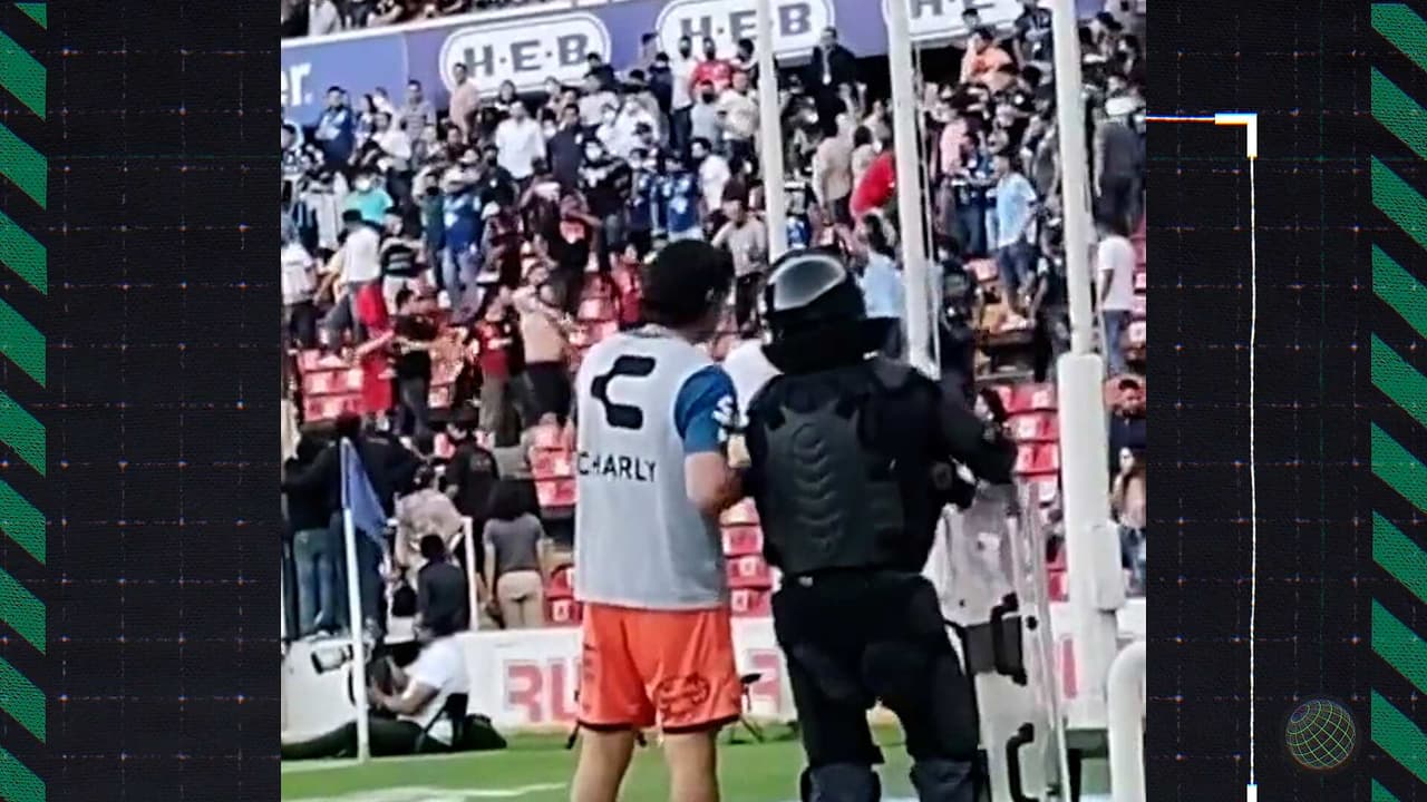 El momento en que Toño Rodríguez avisa a policía de pelea en Querétaro