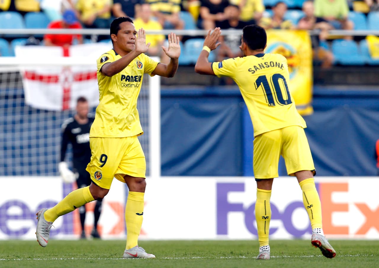 Y sacó un zapatazo al ángulo con el borde externo de su pie derecho ¡GOLAZO!